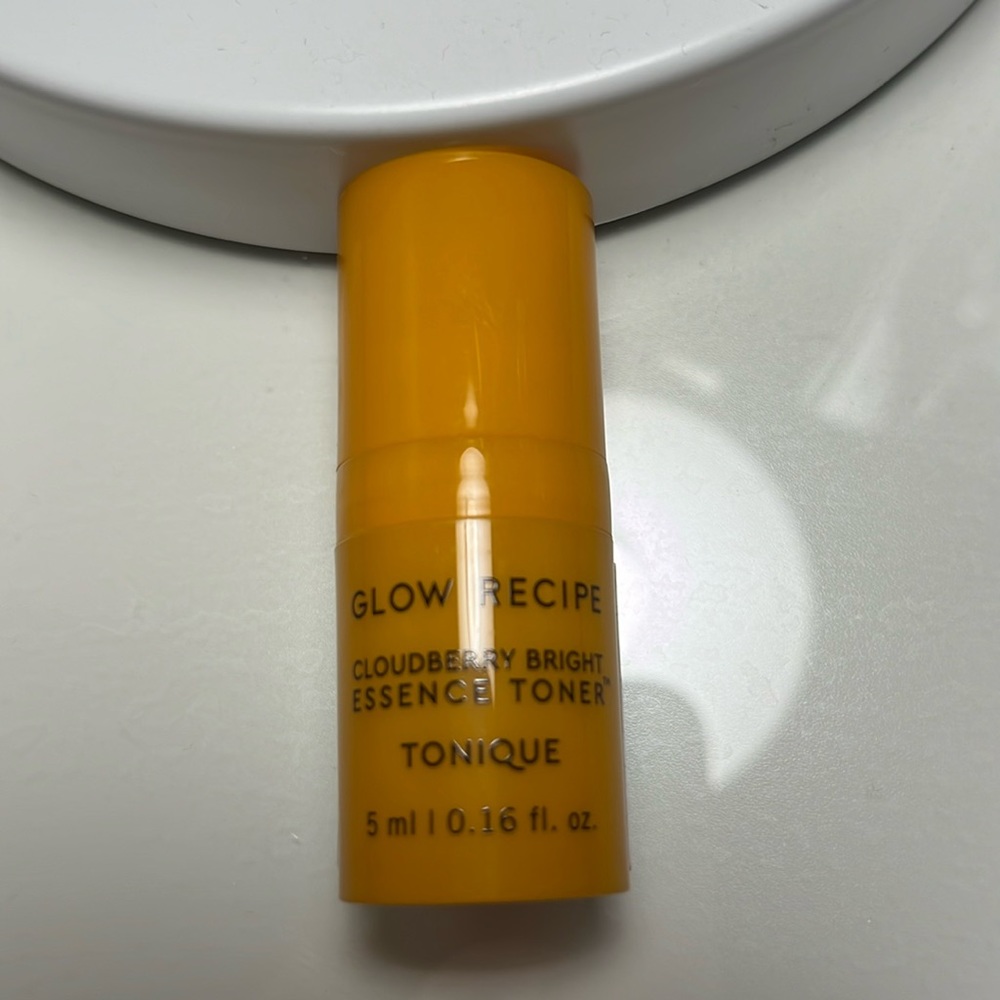 Glow recipe cloudberry bright essence toner
